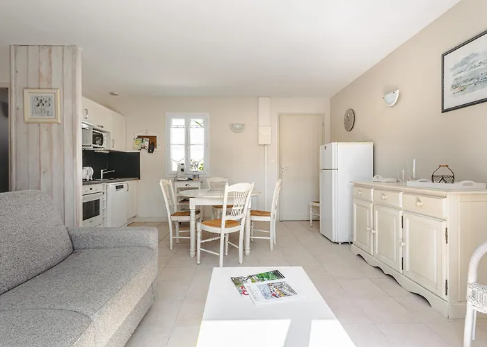 Ferienhaus Pingettes 4 *